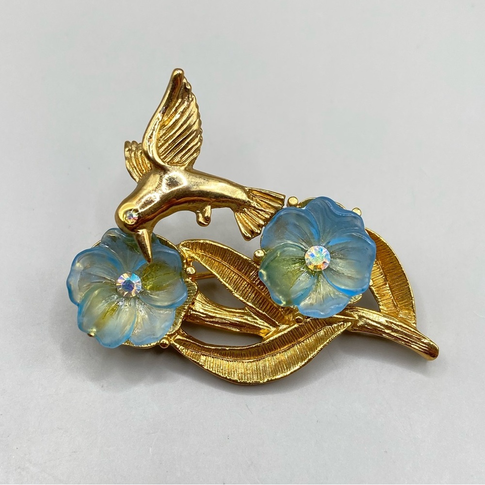 Vintage Gold Tone Hummingbird Flower Brooch